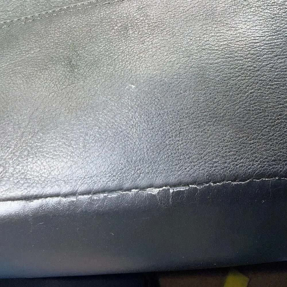 Kenneth Cole Reaction Black Leather Messenger Laptop Briefcase Bag 14”